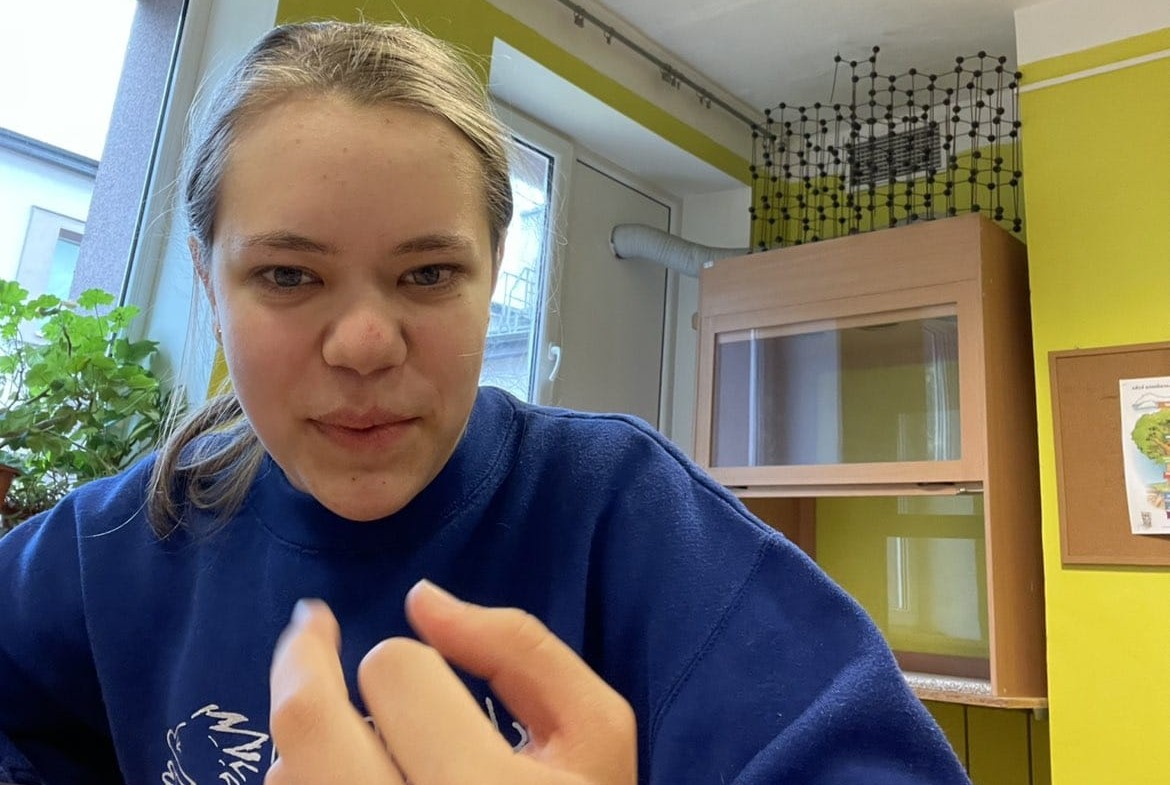 Bezvēsts pazudusi jauniete Dobelē – Valsts policija meklē palīdzību