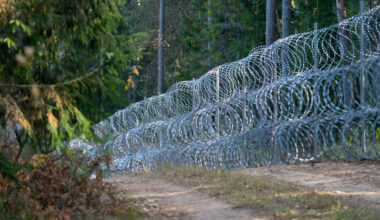Traģisks negadījums Austrumu robežas izbūvē – pēc laivas apgāšanās ezerā gājuši bojā divi darbinieki