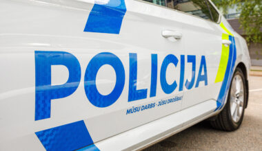 10 gadīgs puika pie stūres: policijas pārsteigums Raiskumā