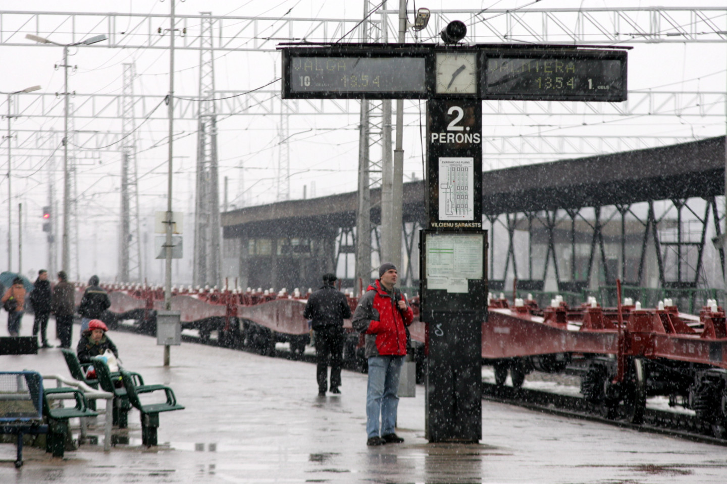 No svētdienas stājas spēkā izmaiņas vilcienu kustībā