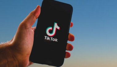 "TikTok" pakļaujas spiedienam - 45% nonāk amerikāņu rokās - NRA
