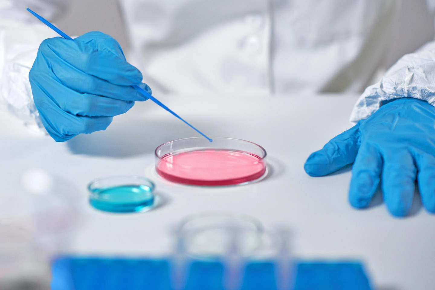 Latvijas Universitātes zinātnieki izstrādā jaunu radiofarmaceitisko preparātu vēža diagnostikai