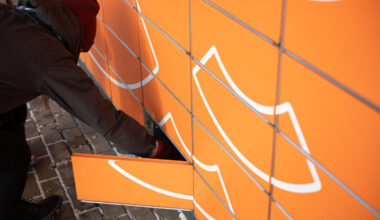 Aizturēts naudas kurjers - nra.lv