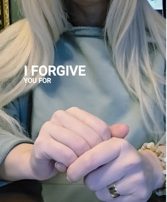 Samanta Tīna paziņo par laulības beigām: iemesls – agresija