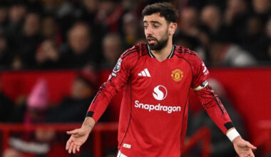 Astoņu vārtu superspēlē Mančestras ''United'' zaudē punktus ''Old Trafford'' stadionā – Futbols – Sportacentrs.com