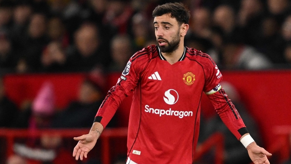 Astoņu vārtu superspēlē Mančestras ''United'' zaudē punktus ''Old Trafford'' stadionā – Futbols – Sportacentrs.com