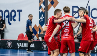 “Valmiera” atkal izglābjas, šoreiz uzvarot “bullīšos” – Florbols – Sportacentrs.com