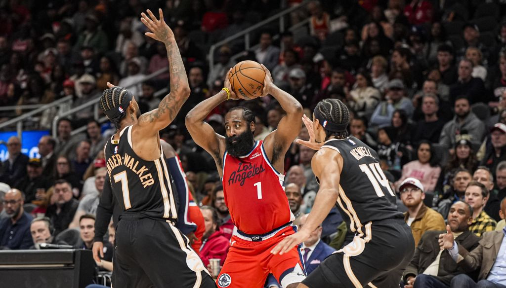 "Hawks" bez Porziņģa, Janga un Džonsona cieš sakāvi pret "Clippers" – Basketbols – Sportacentrs.com