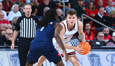 Roberts Blūms sasniedz NCAA karjeras rezultativitātes rekordu Karija klātbūtnē – Basketbols – Sportacentrs.com