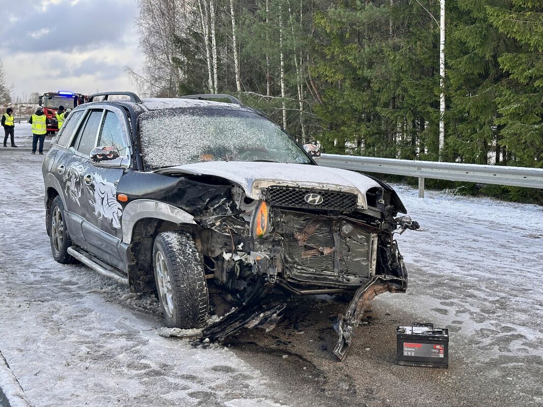 Ogres novadā notikusi traģiska avārija, satiksme daļēji bloķēta - 1188.lv