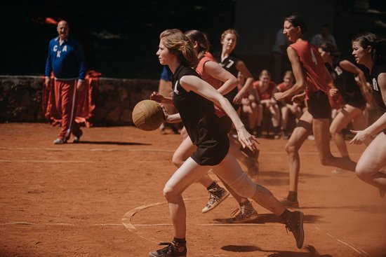 "Tīklā. TTT leģendas dzimšana": vai pašapziņas celšana ir svarīgāka par vēsturisko patiesību?