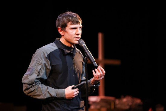 Gada balvu mākslas kritikā saņem "Delfi" autors Aivars Madris