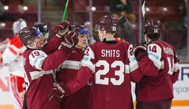 Šmitam trīs un Ansonam četri punkti, Latvijas U20 izlase iekļūst ceturtdaļfinālā – Hokejs – Sportacentrs.com