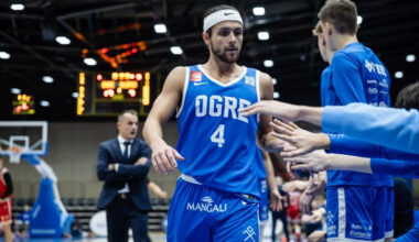 ''Ogre'' Bērza sezonas debijā sabojā Valmieras saspēlnieka atgriešanos – Basketbols – Sportacentrs.com