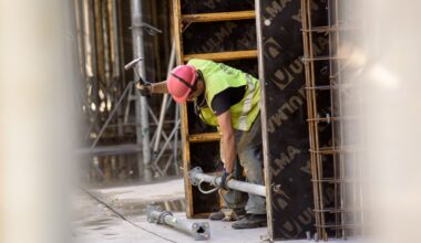 Izmeklēšanas nepilnību dēļ būvnieku karteļa lietu atdod caurskatīšanai apgabaltiesā / Raksts