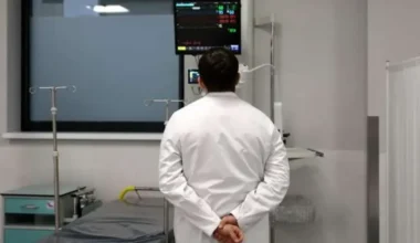 Austrumu slimnīcā pirmo reizi Latvijā pielietota inovatīva metode smagu sirds ritma traucējumu ārstēšanai