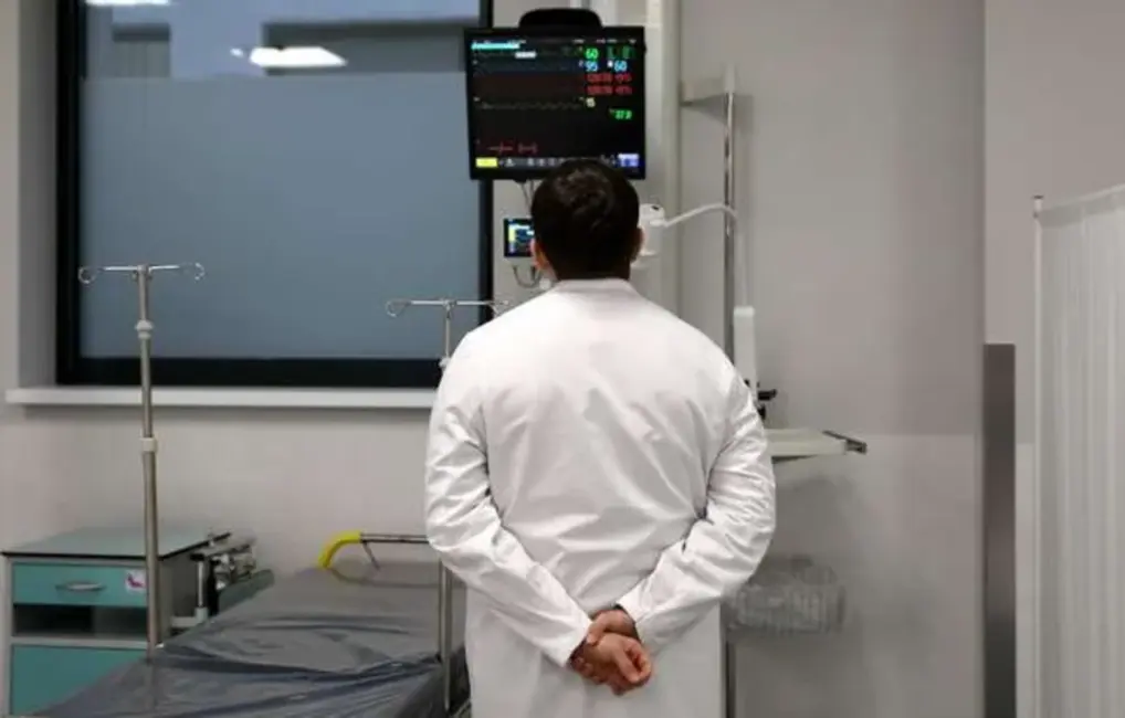 Austrumu slimnīcā pirmo reizi Latvijā pielietota inovatīva metode smagu sirds ritma traucējumu ārstēšanai