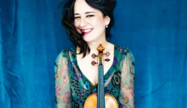 Baroka skaistums Rīgā: Alfija Bakijeva un "Sinfonietta Rīga" aicina uz "Baroka Ziemassvētkiem"