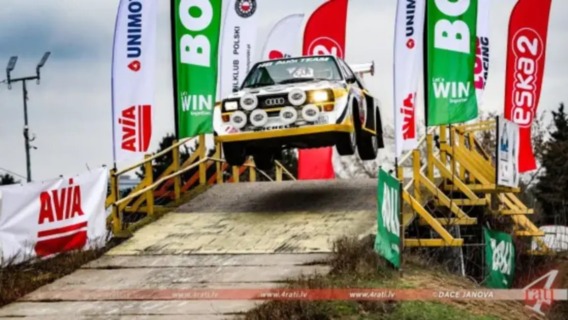 Brāļi Velmes ar "Audi Sport Quattro S1E2" iekarojuši Varšavu "Rajd Barbórka" posmā