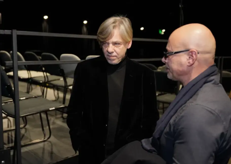 Džilindžera jauniestudējuma "Zvaigznāji" pirmizrādē teātra arkādē: Mirkļi ar aktrisi Lindu Kalniņu