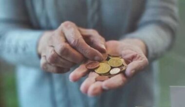 liela daļa Latvijas iedzīvotāju var palikt bez pienācīgas pensjas