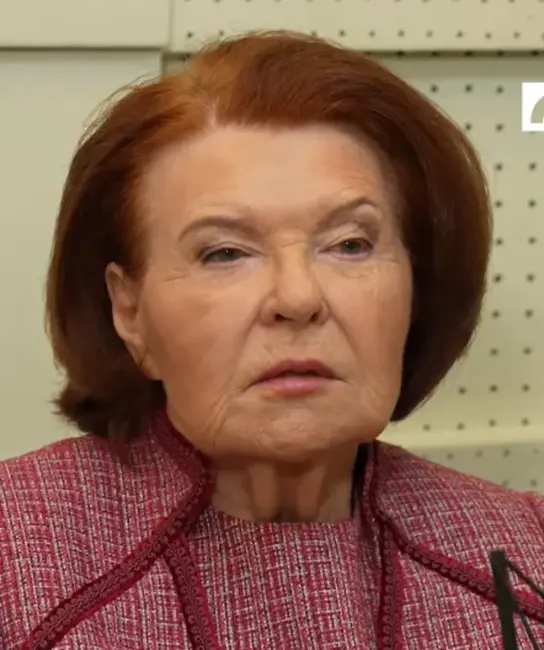 Eksprezidentes Vairas Vīķes-Freibergas otrā Ziemassvētku vēstījums: Refleksijas par progresu un šaubu ēnu