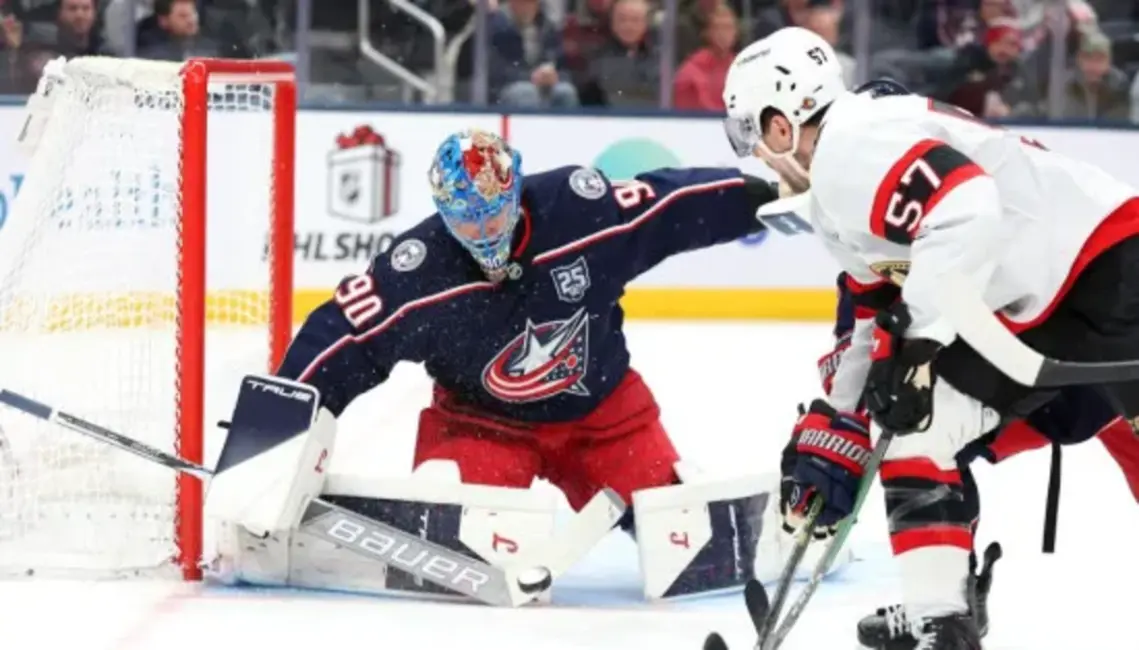 Elvim Merzļikinam neveiksmīgs NHL mača sākums – nomainīts jau pirmajā periodā