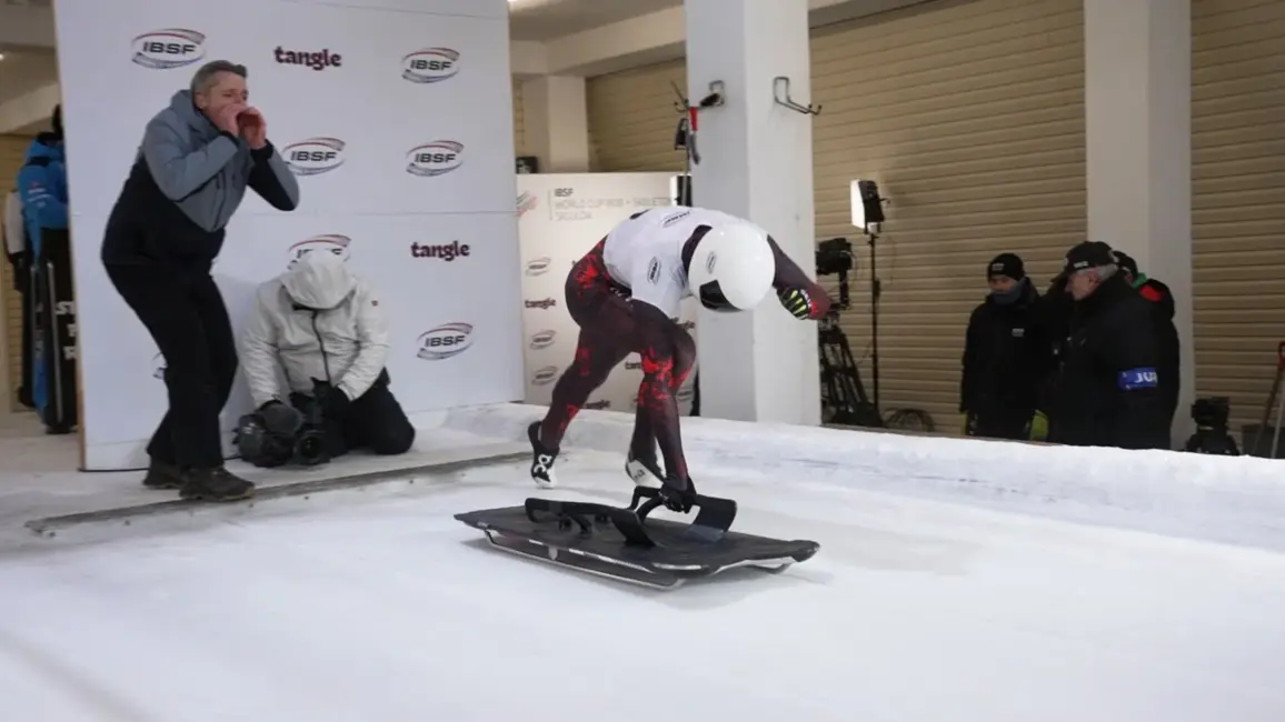 Emīls Indriksons Siguldā atkārto 12. vietu Pasaules kausa skeletona sacensībās; Valdovskis finišē 24. pozīcijā