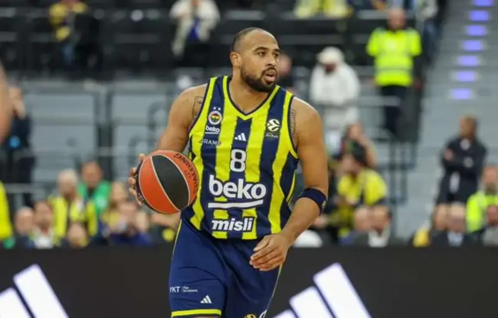 „Fenerbahce“ ar Žagaru sastāvā pārtrauc „Barcelona“ uzvaru sēriju Eirolīgā