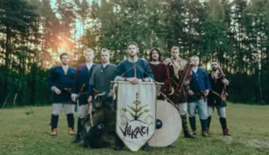 Folkloras kopa «Vilkači» atzīmē 25 gadus ar iespaidīgu koncertu «Sirojums»