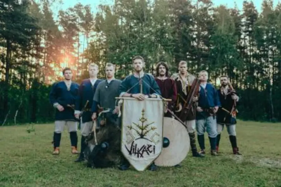 Folkloras kopa «Vilkači» atzīmē 25 gadus ar iespaidīgu koncertu «Sirojums»