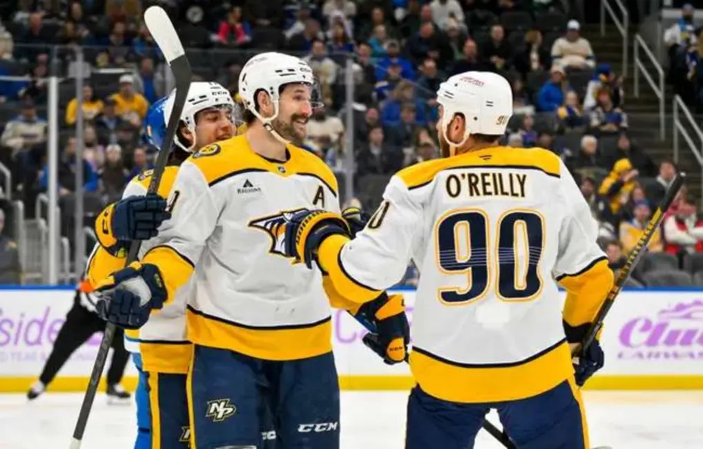 Forsbergam sezonas pirmais "hat trick", "Predators" pārliecinoši apspēlē "Blues"