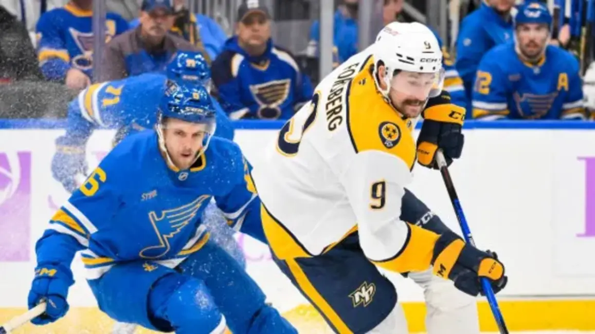 Fošberja "hat-trick" izglābj "Predators" no NHL pēdējās vietas