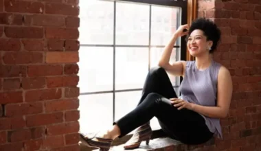 Grammy balvas ieguvēja Džūlija Buloka viesosies Latvijā uz gadumijas koncertiem