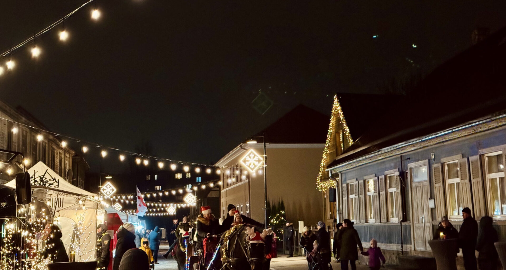 Vecpilsētas ielā nosvinēti ziemas saulgrieži