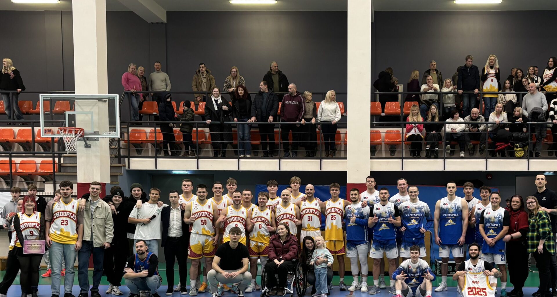 Sporta namā “Centrs” aizvadīta labdarības spēle basketbolā