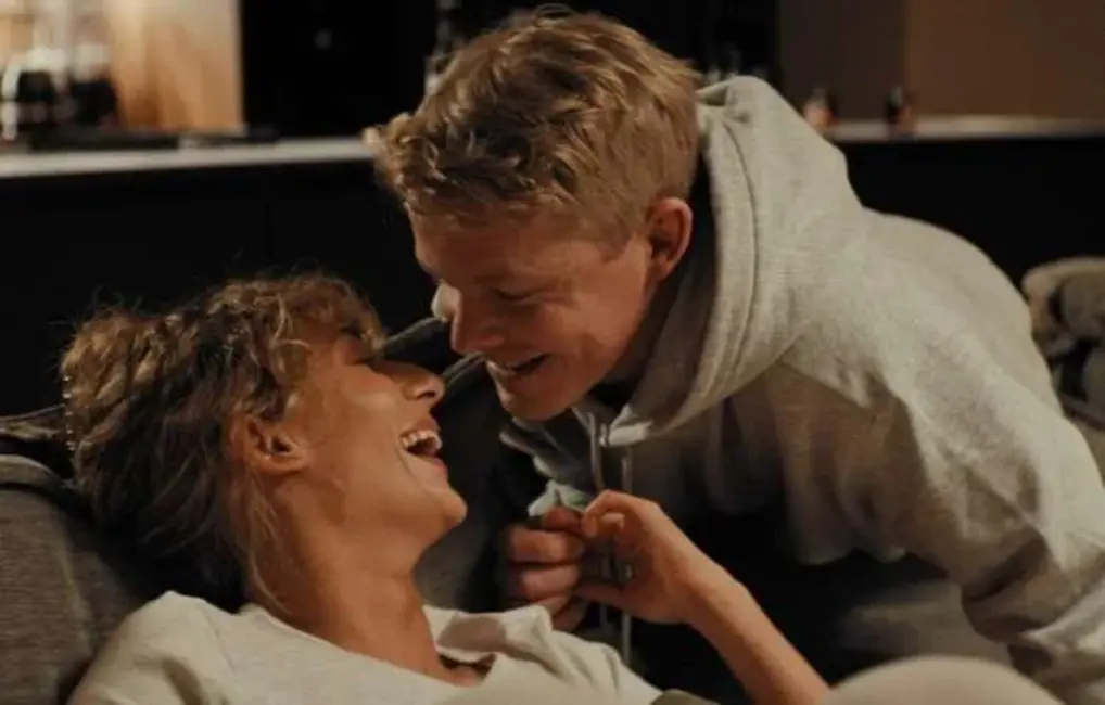 Igauņu kino sensācija “New Money” debitē HBO Max platformā pēc kinoteātru panākumiem