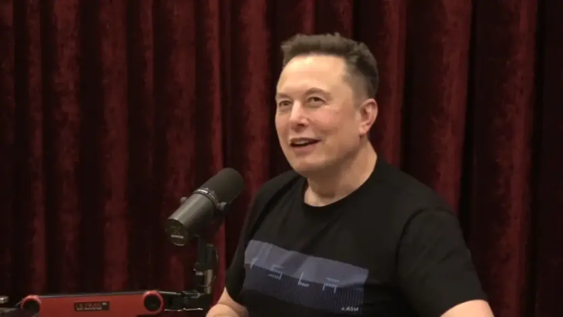 Ilons Masks dod mājienus: Vai Tesla Roadster spēs lidot vēl šogad?