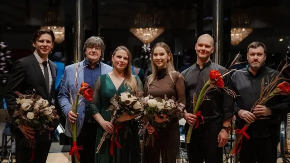 Jāņa Lūsēna jaunā Ziemassvētku programma "Brīdi pirms gaismiņas" aicina svētku noskaņā