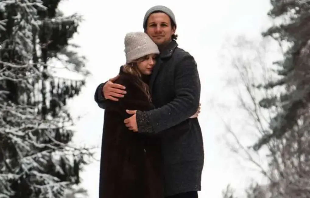 Jāņa Lūsēna jaunā dziesma ar Plūdoņa vārdiem “Krīt pārslas, krīt” ieskandina Ziemassvētku gaidas