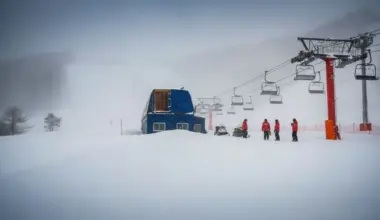 Japānā, slēpošanas kūrortā, bojā gājis piecgadīgs bērns