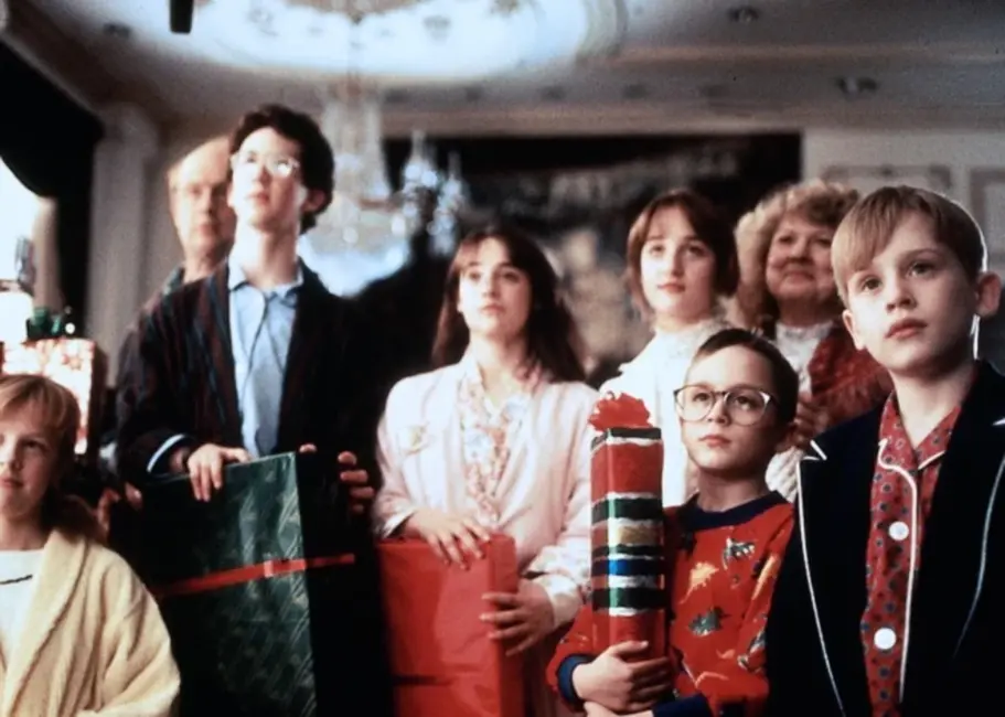 Kā nu izskatās "Viens pats mājās" aktrise Hilarija Vulfs Saba