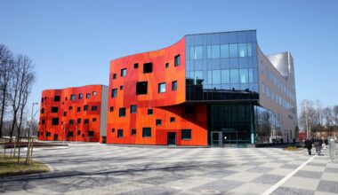 Vai tiešām 7 eiro par 30 minūtēm? Pēc pacientes sašutuma Stradiņa slimnīca skaidro autostāvvietu cenu politiku