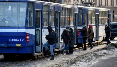 Bezmaksas sabiedriskais transports Rīgā: jauni grozījumi paredz lielākas atlaides