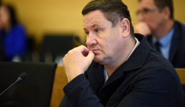 “Viņa nepiedāvāja palīdzību, bet mēģināja noskaidrot, vai vēstule ir īsta….” Egils Helmanis publiski nopeļ “Delfi” žurnālisti