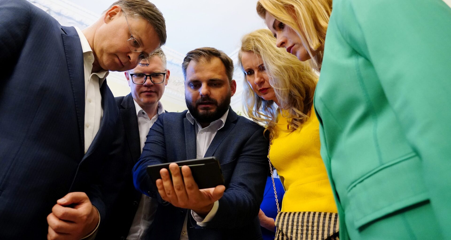 “Varat vēl ar Ēģiptes piramīdām palielīties!” Soctīklotāji “noēd bez sāls” partijas “Jaunā Vienotība” paziņojumu