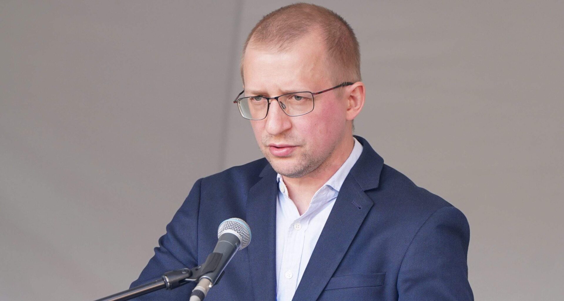 Kustību “Bez partijām” pamet viens no tās dibinātājiem, atsaucot savus aicinājumus tur līdzdarboties