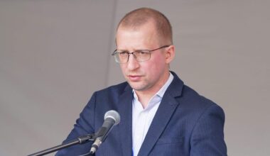 Kustību “Bez partijām” pamet viens no tās dibinātājiem, atsaucot savus aicinājumus tur līdzdarboties