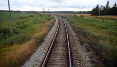 Parlamentārieši otrdien spriedīs par iespējām demontēt sliedes Krievijas pierobežā