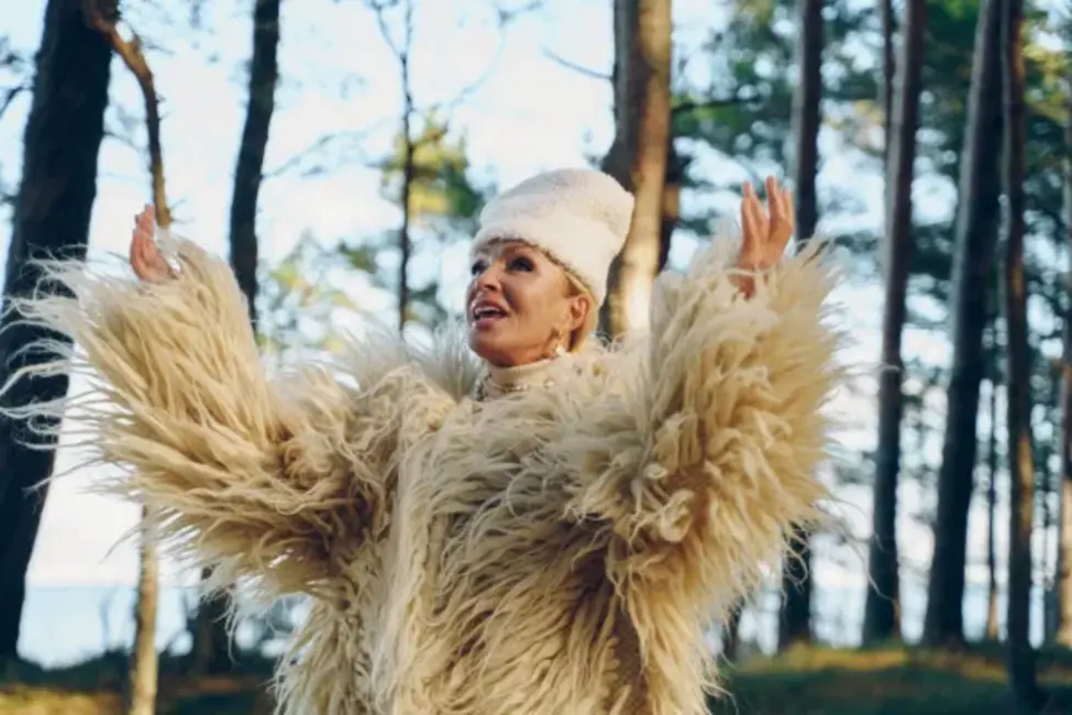 Laima Vaikule un Saulkrastu koris ANIMA izlaiž jaunu dziesmu "Ščedrik" kā svētku sveicienu Latvijai un Ukrainai